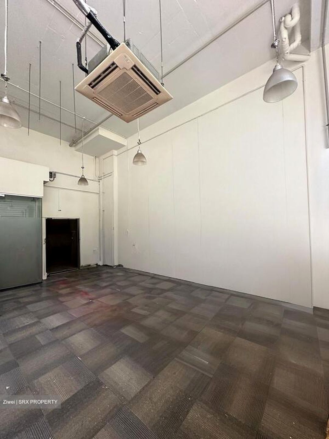 Pioneer Point (D22), Factory #525543051